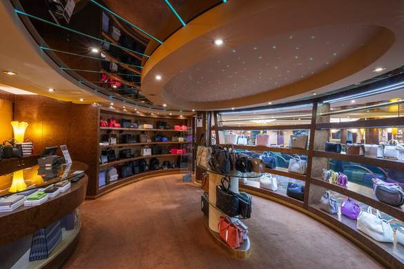 MSC Cruises MSC Orchestra Accessories Shop ©MSC Rights - Ivan Sarfatti.jpg